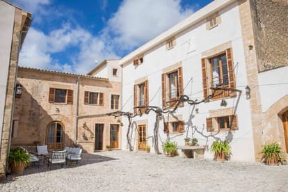 Las Barracas in Calviá