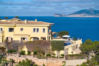 Villa Yellow Castle in Puerto Andratx