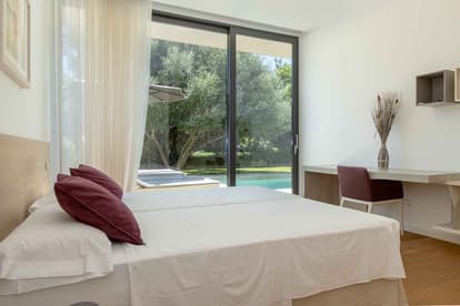 Villa Oblong in Son Vida