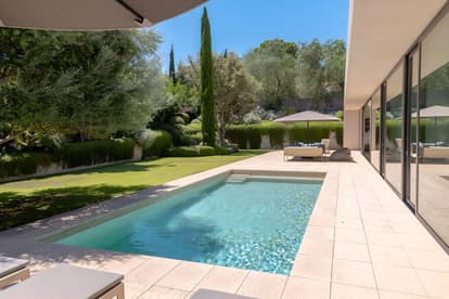 Villa Oblong in Son Vida