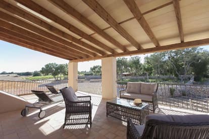 The Queen Bee Villa in Llucmajor