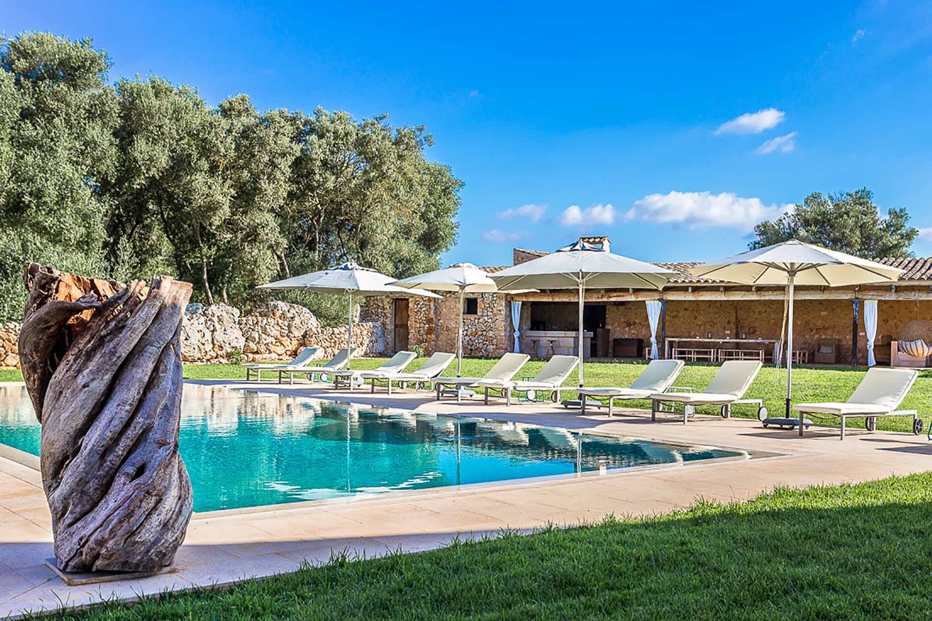 The Queen Bee Villa in Llucmajor, Holiday Villa by Mallorca Collection
