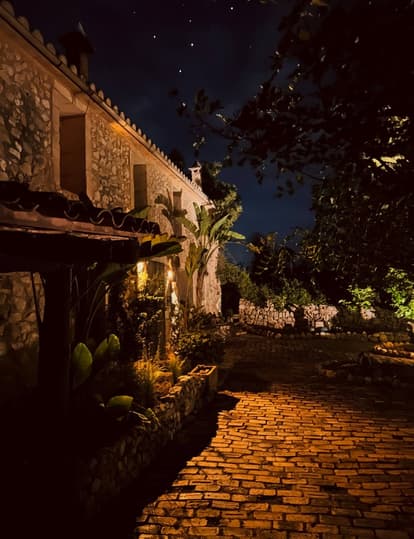 The Root House en Sant Joan