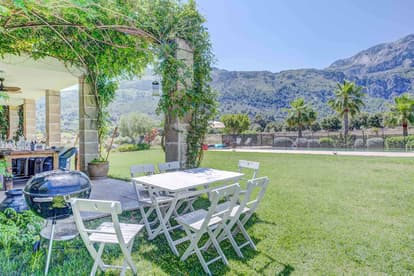 Villa Amidst the Mountains in Pollensa