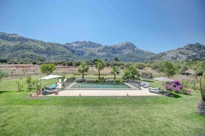 Villa Amidst the Mountains in Pollensa