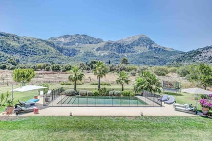 Villa Amidst the Mountains in Pollensa